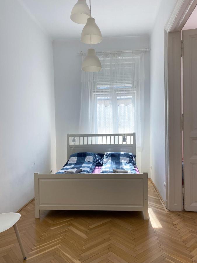 Awesome In The Appartement *